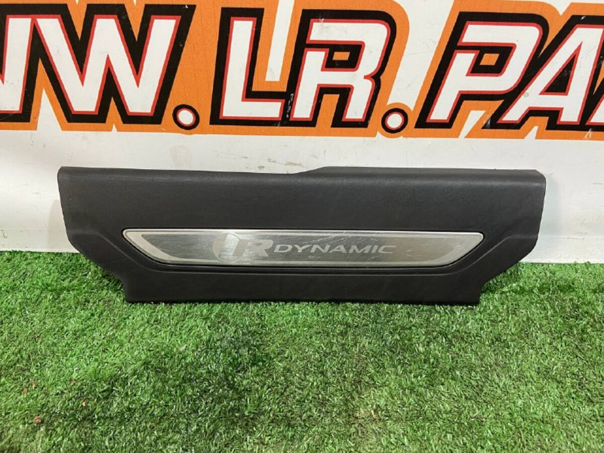 LR095904 Накладка порога дверей перед прав RANGE ROVER VELAR (L560) Б/у